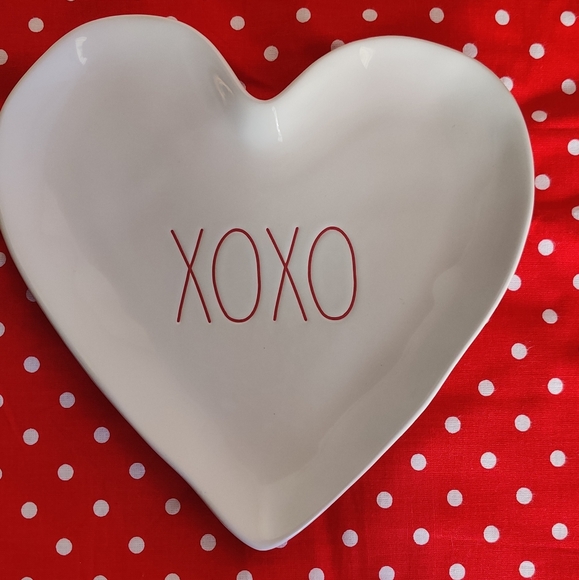 Rae Dunn valentine plate - Picture 7 of 7